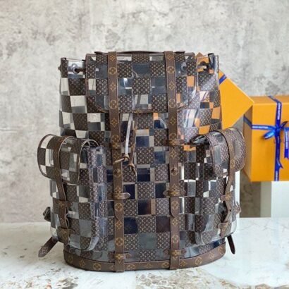 https://uptownliquidation.com/product/designer-luxury-backpack-pallets/