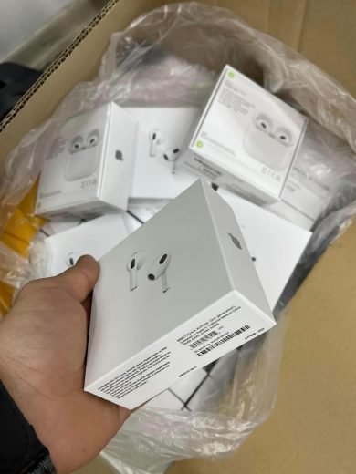 Buy Apple Airpods Pallet (100pcs for $800)
