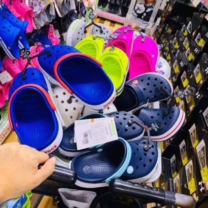 wholesale crocs sandals