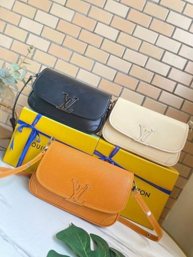 wholesale handbags pallet
