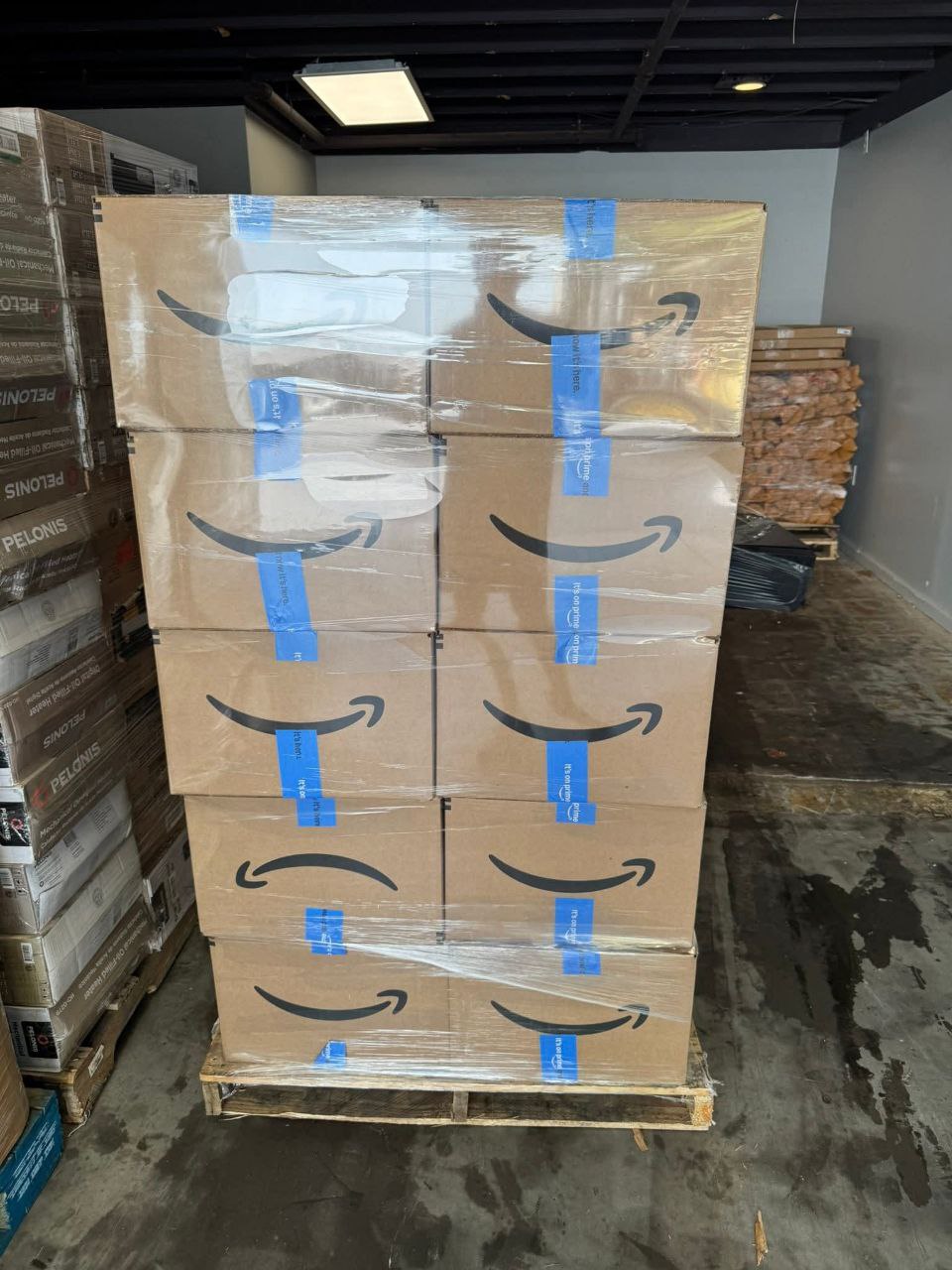 Amazon Mystery Box Pallet (50+ Assorted Items From $200) Amazon Mystery Box Pallet (50+ Assorted Items From $200)